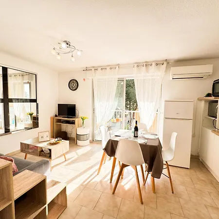 L'echappee Verte - T2 - Confort -piscine - Tennis- Parking - Climatisation - Sudsejourconciergerie Apartment Canet-en-Roussillon