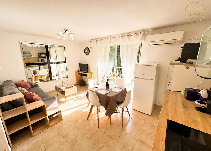 L'echappee Verte - T2 - Confort -piscine - Tennis- Parking - Climatisation - Sudsejourconciergerie Appartement *